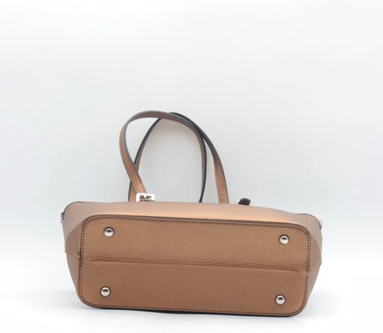 Evelyn Handtas (Navy) | Flora & Co